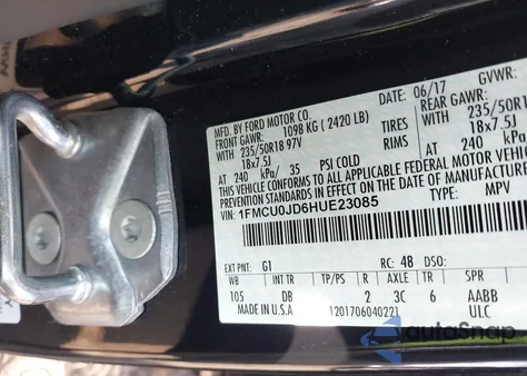 2017 Ford Escape Titanium z USA, uszkodzony, nr VIN 1FMCU0JD6HUE23085